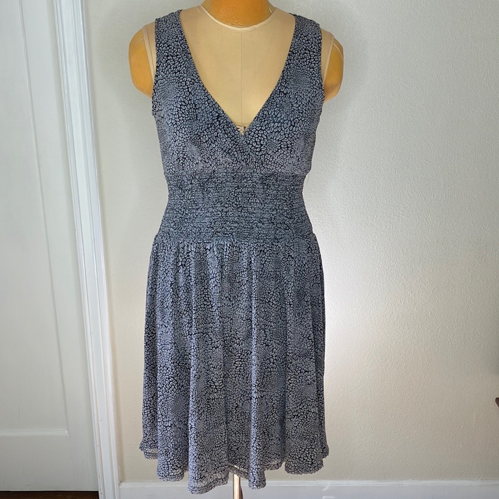 Gray Floral Pattern V-Neck Dress